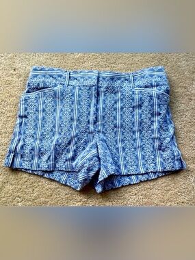 Ann Taylor Loft Women’s Geometric Print Chino Shorts - Size 8 - EUC - Stretch